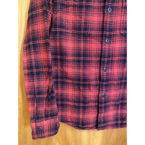 Authentic Flannel Men’s Long Sleeve Shirt Size M Red & Black 100% Cotton - Picture 7 of 10